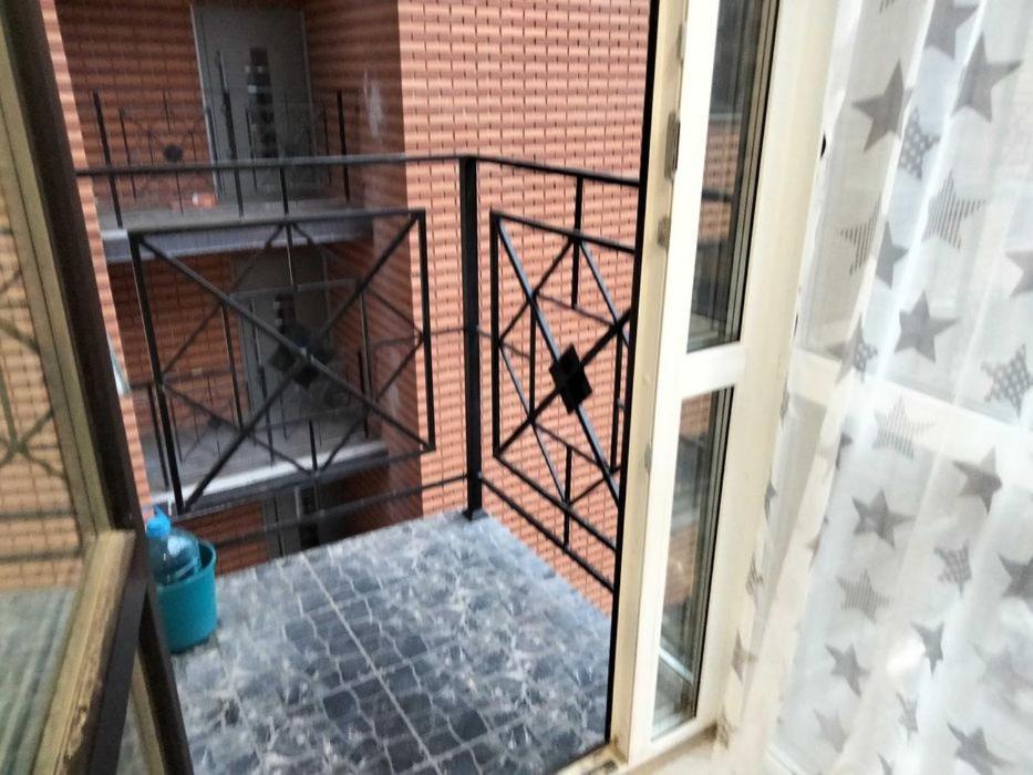 новобудова жк яровиця Apartment