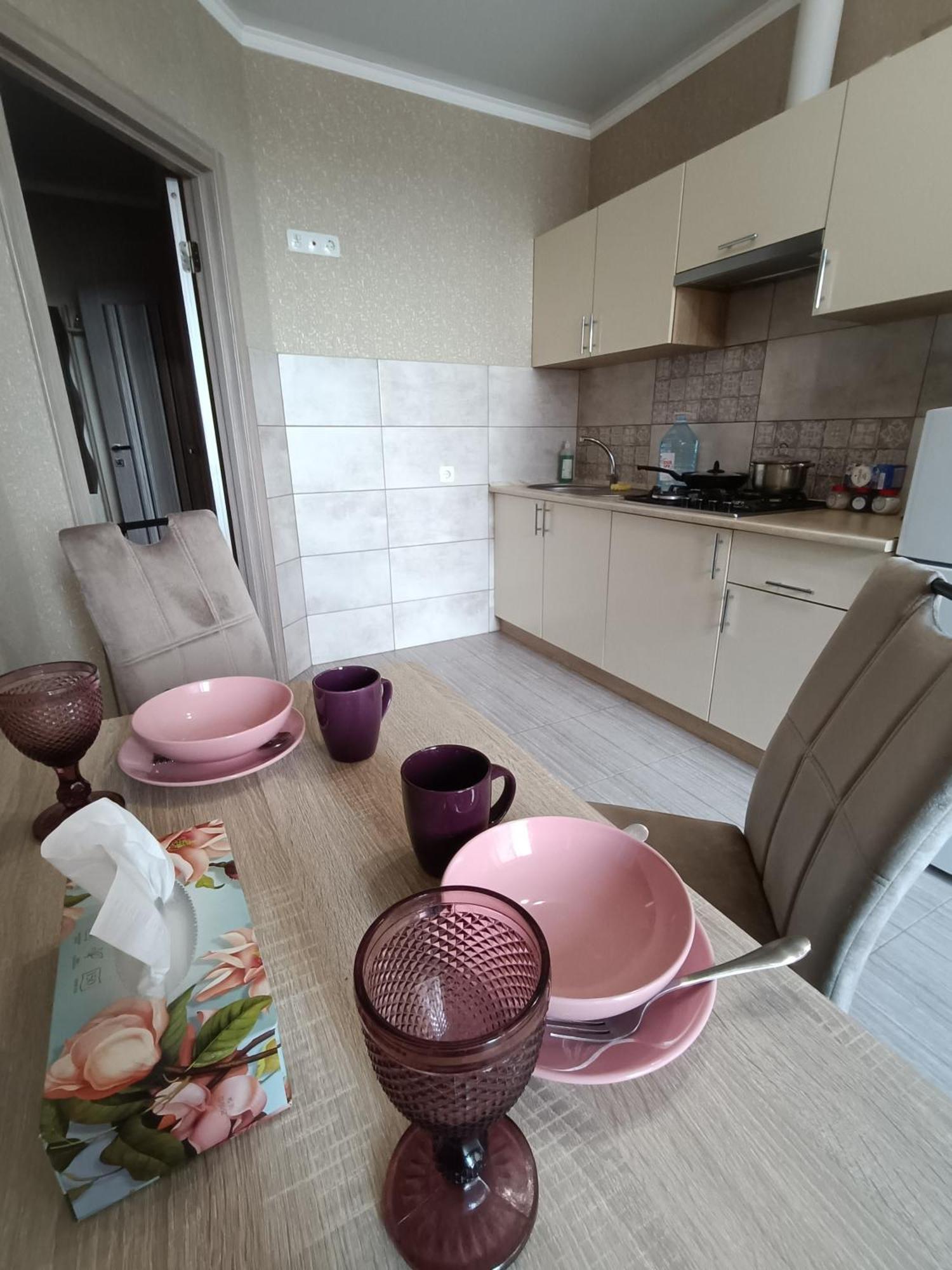 новобудова жк яровиця Apartment